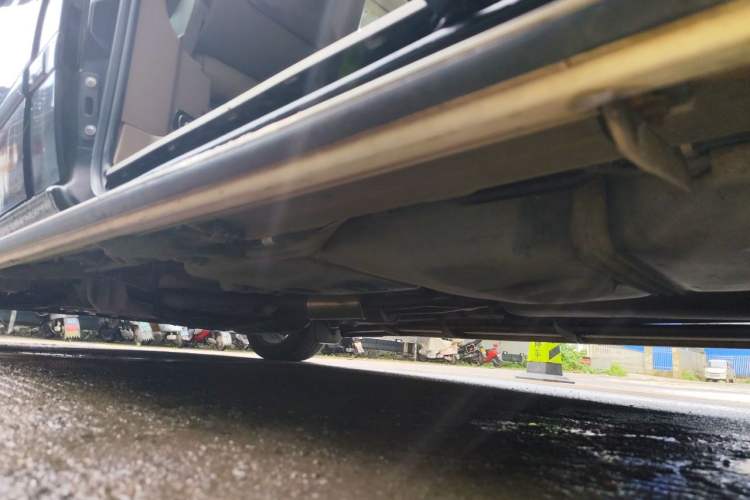 Used Mercedes-Benz Viano 2010 2.5L Prestige Edition Chassis Rear Left