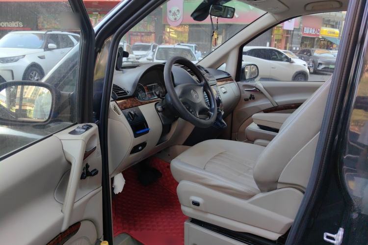Used Mercedes-Benz Viano 2010 2.5L Prestige Edition Driver Seat