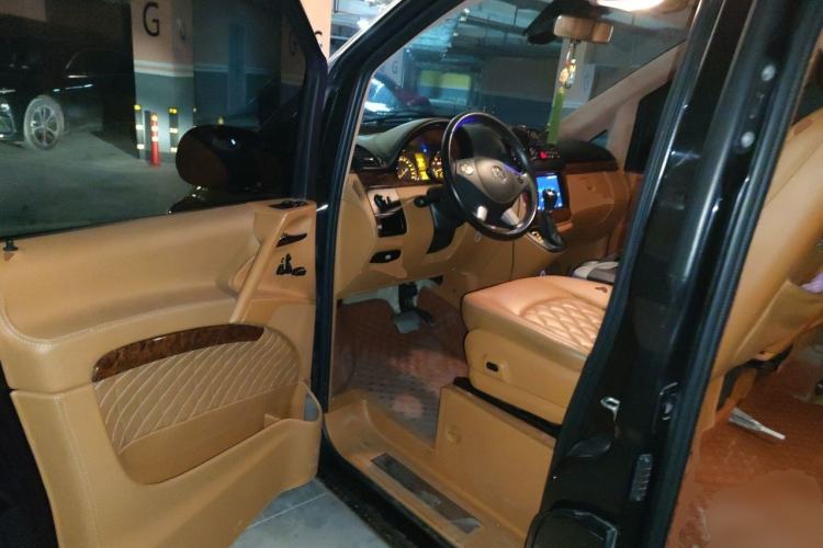Used Mercedes-Benz Viano 2010 2.5L Prestige Edition Driver Seat