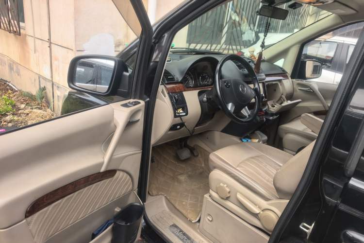 Used Mercedes-Benz Viano 2010 2.5L Luxury Edition Driver Seat