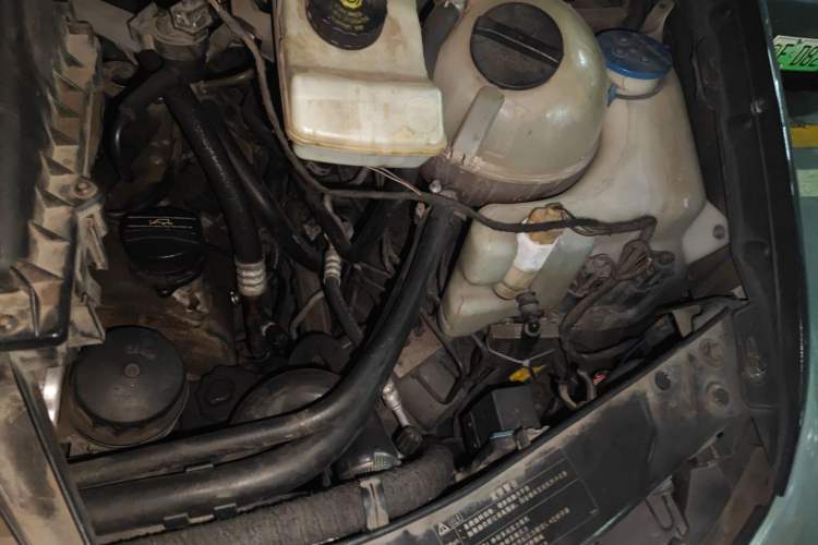Used Mercedes-Benz Viano 2010 Viano 3.2L Engine Bay Left