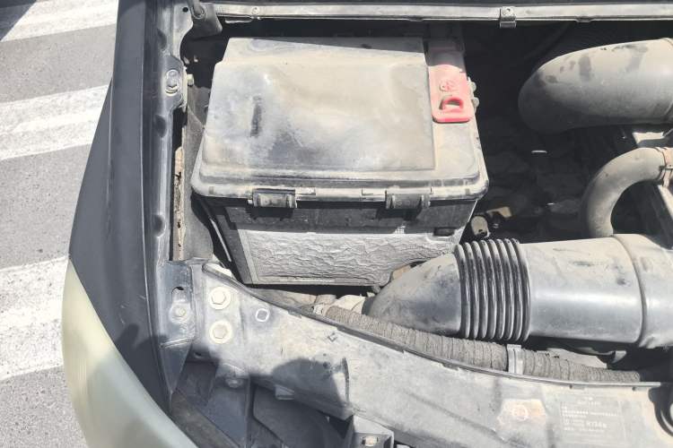 Used Mercedes-Benz Viano 2010 2.5L Prestige Edition Engine Bay Right