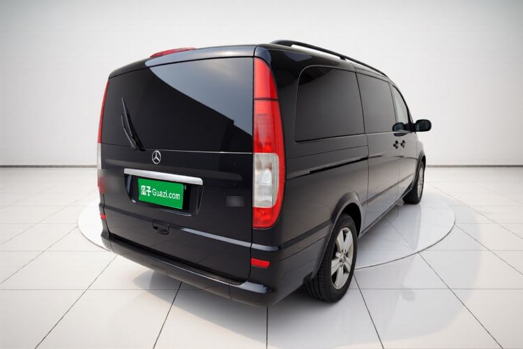 Used Mercedes-Benz Viano 2010 2.5L Prestige Edition Exterior 5