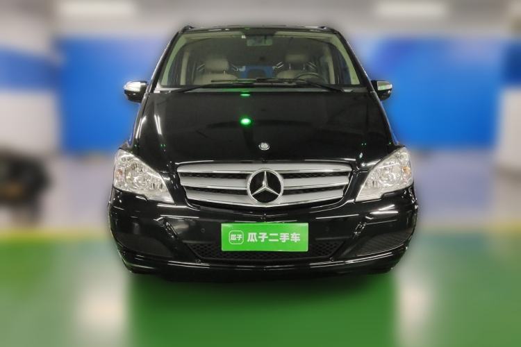 Used Mercedes-Benz Viano 2010 2.5L Luxury Edition Front