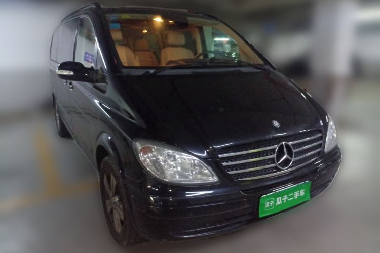 Used Mercedes-Benz Viano 2010 2.5L Prestige Edition Front Right 45 Deg