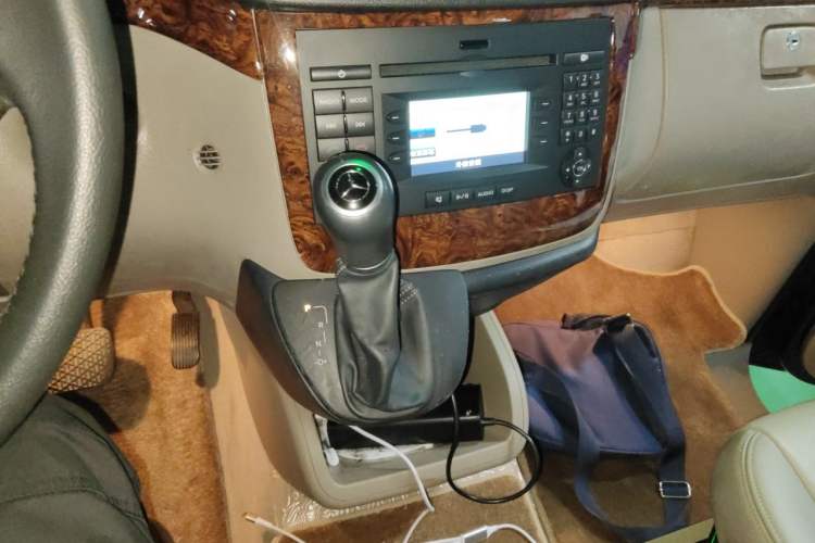 Used Mercedes-Benz Viano 2010 2.5L Luxury Edition Gear Lever