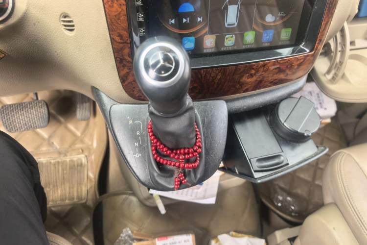 Used Mercedes-Benz Viano 2010 2.5L Luxury Edition Gear Lever