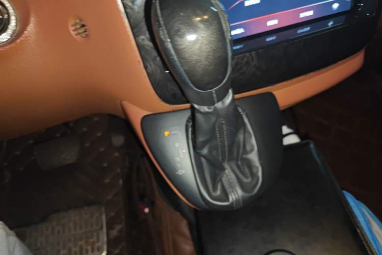 Used Mercedes-Benz Viano 2010 Viano 3.2L Gear Lever