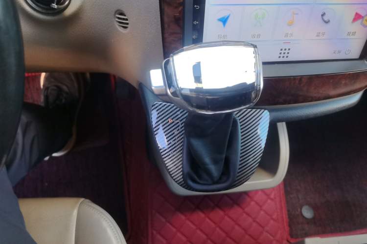 Used Mercedes-Benz Viano 2010 2.5L Luxury Edition Gear Lever