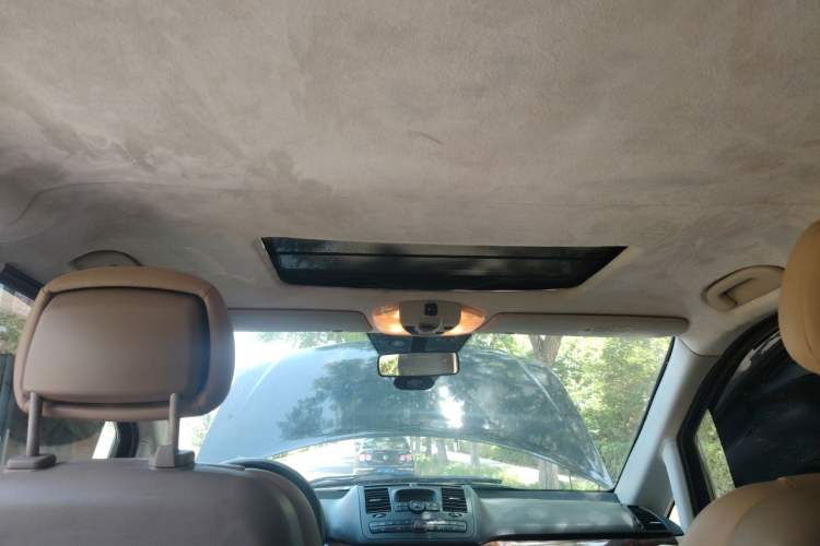 Used Mercedes-Benz Viano 2010 2.5L Prestige Edition Headliner