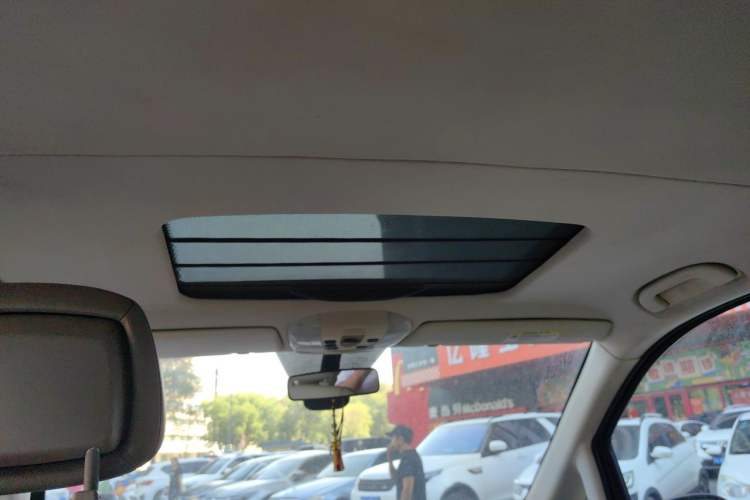 Used Mercedes-Benz Viano 2010 2.5L Prestige Edition Headliner