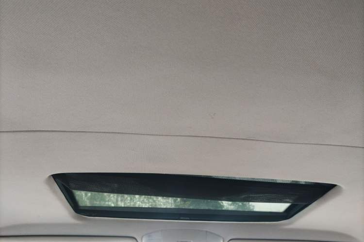 Used Mercedes-Benz Viano 2010 2.5L Luxury Edition Headliner