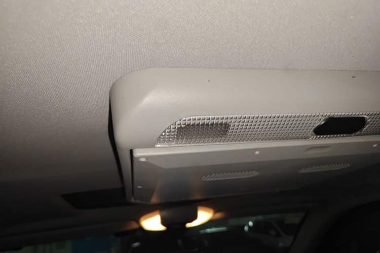 Used Mercedes-Benz Viano 2010 Viano 3.2L Headliner