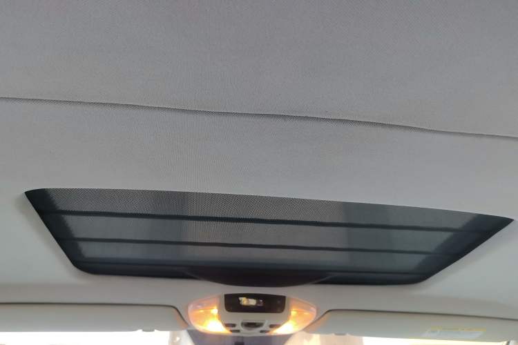 Used Mercedes-Benz Viano 2010 2.5L Luxury Edition Headliner