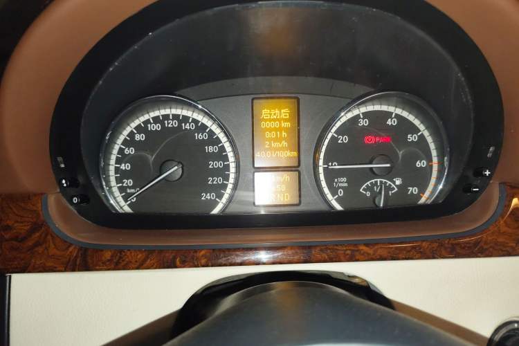 Used Mercedes-Benz Viano 2010 2.5L Luxury Edition Instrument Cluster