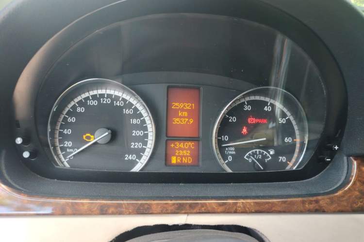 Used Mercedes-Benz Viano 2010 2.5L Prestige Edition Instrument Cluster