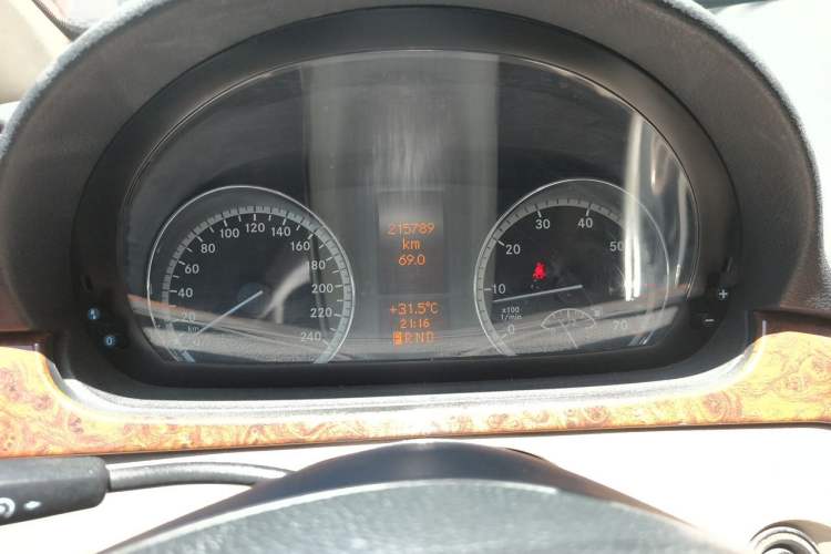Used Mercedes-Benz Viano 2010 2.5L Prestige Edition Instrument Cluster