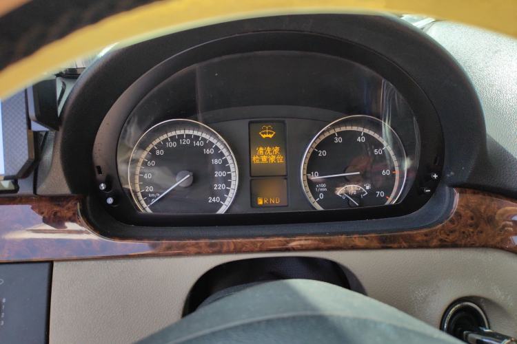 Used Mercedes-Benz Viano 2010 2.5L Luxury Edition Instrument Cluster