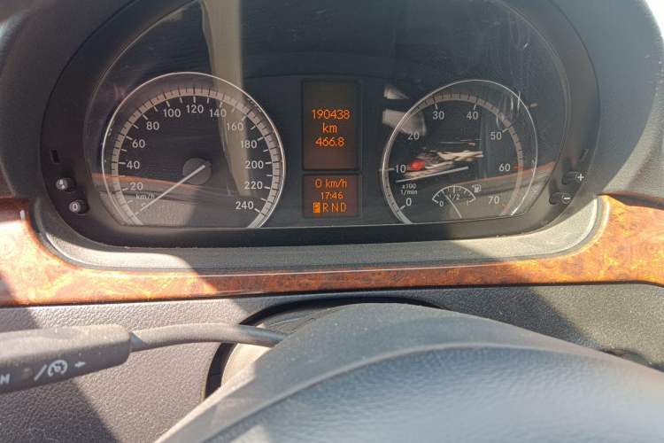 Used Mercedes-Benz Viano 2010 2.5L Prestige Edition Instrument Cluster