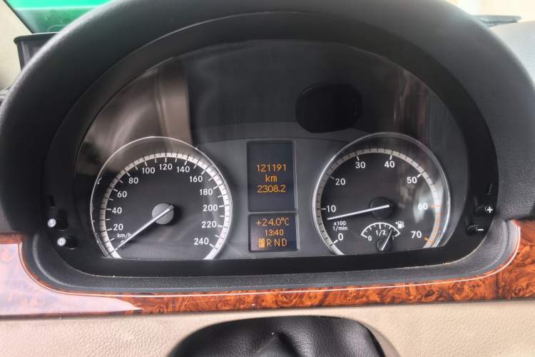 Used Mercedes-Benz Viano 2010 2.5L Luxury Edition Instrument Cluster