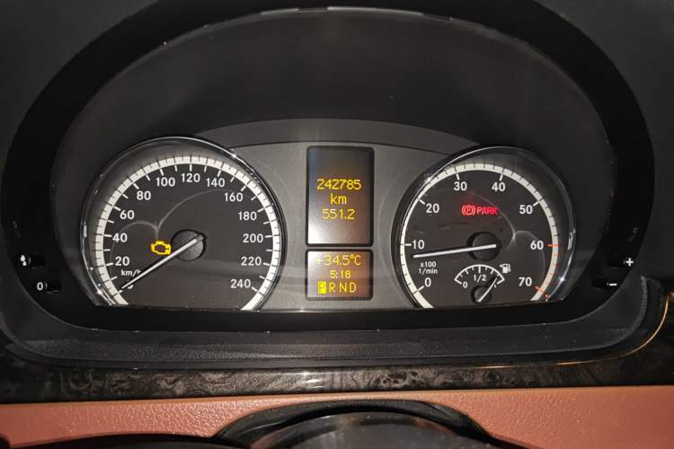 Used Mercedes-Benz Viano 2010 Viano 3.2L Instrument Cluster