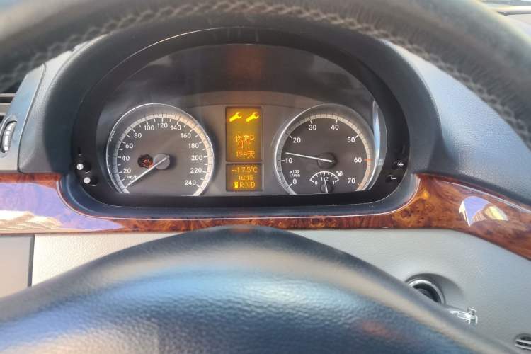 Used Mercedes-Benz Viano 2010 2.5L Luxury Edition Instrument Cluster