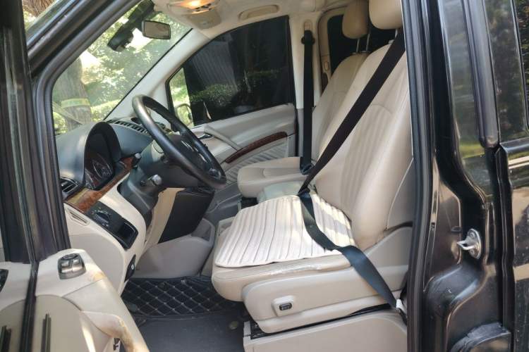 Used Mercedes-Benz Viano 2010 2.5L Prestige Edition Left Front Seat