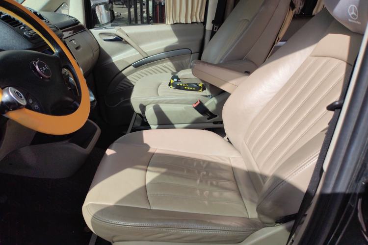 Used Mercedes-Benz Viano 2010 2.5L Luxury Edition Left Front Seat