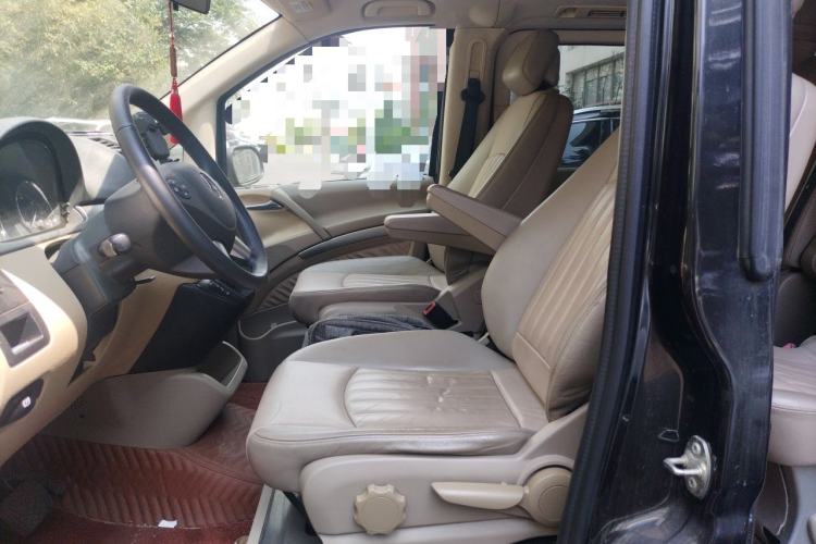 Used Mercedes-Benz Viano 2010 2.5L Luxury Edition Left Front Seat