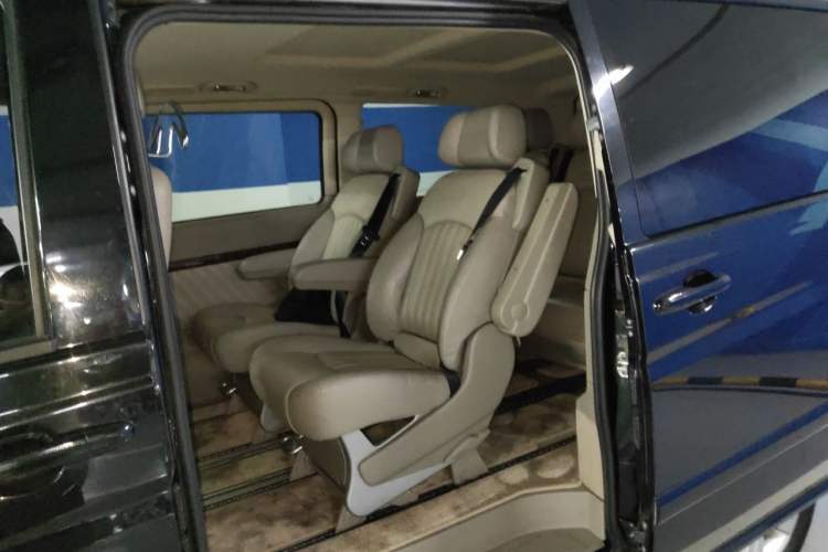 Used Mercedes-Benz Viano 2010 2.5L Luxury Edition Left Rear Seat