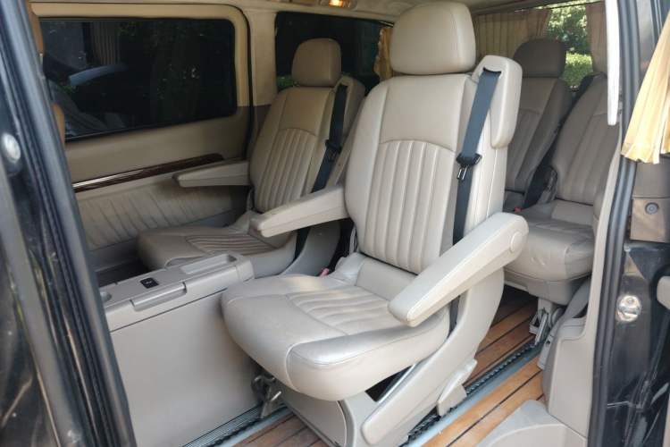Used Mercedes-Benz Viano 2010 2.5L Prestige Edition Left Rear Seat