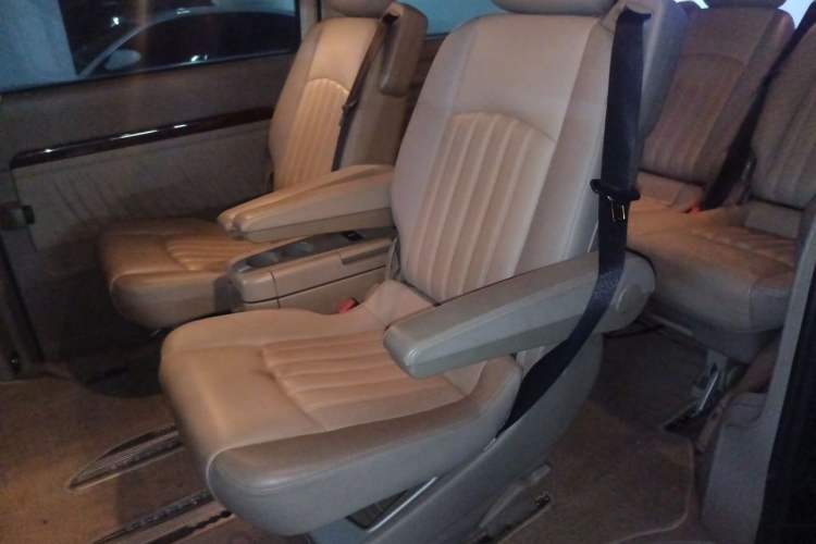 Used Mercedes-Benz Viano 2010 2.5L Prestige Edition Left Rear Seat