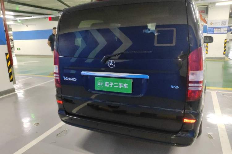 Used Mercedes-Benz Viano 2010 2.5L Luxury Edition Rear