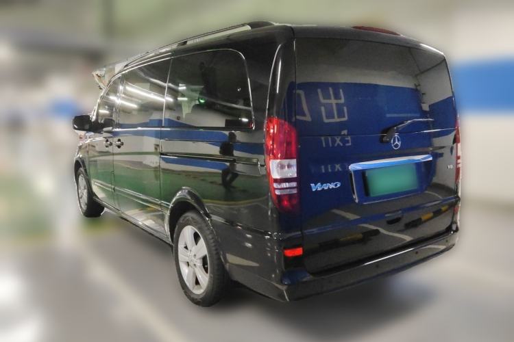 Used Mercedes-Benz Viano 2010 2.5L Luxury Edition Rear Left 45 Deg