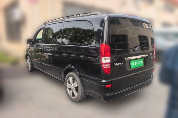 Used Mercedes-Benz Viano 2010 2.5L Luxury Edition Rear Left 45 Deg
