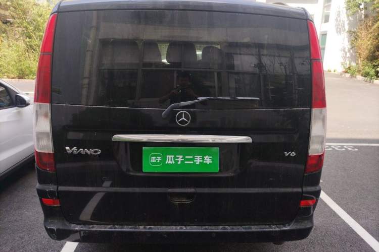 Used Mercedes-Benz Viano 2010 2.5L Luxury Edition Rear