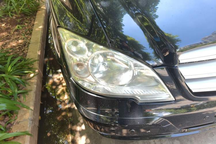Used Mercedes-Benz Viano 2010 2.5L Prestige Edition Right Front Headlight
