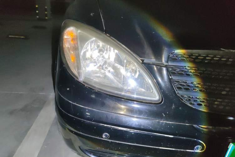 Used Mercedes-Benz Viano 2010 2.5L Prestige Edition Right Front Headlight