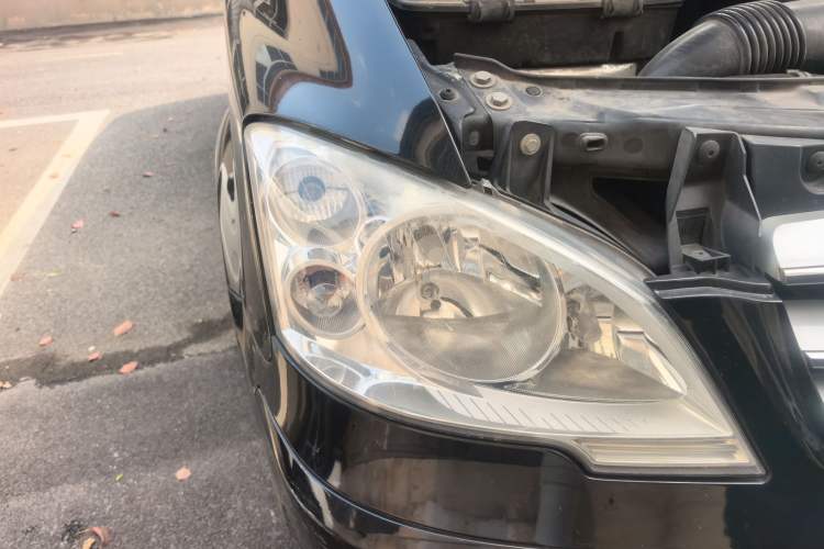 Used Mercedes-Benz Viano 2010 2.5L Luxury Edition Right Front Headlight