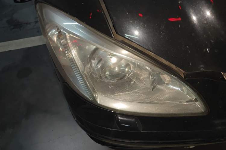 Used Mercedes-Benz Viano 2010 Viano 3.2L Right Front Headlight