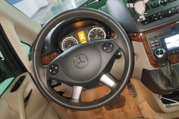 Used Mercedes-Benz Viano 2010 2.5L Luxury Edition Steering Wheel