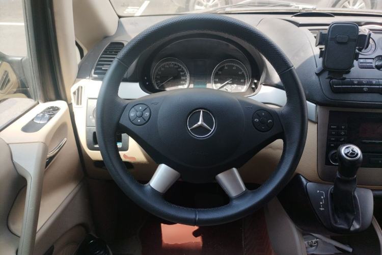 Used Mercedes-Benz Viano 2010 2.5L Luxury Edition Steering Wheel