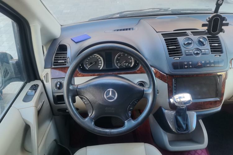 Used Mercedes-Benz Viano 2010 2.5L Luxury Edition Steering Wheel