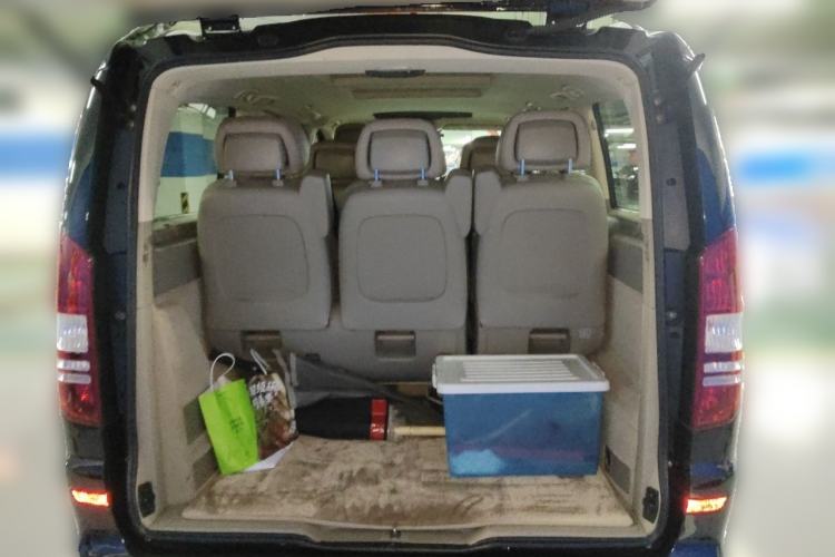 Used Mercedes-Benz Viano 2010 2.5L Luxury Edition Trunk