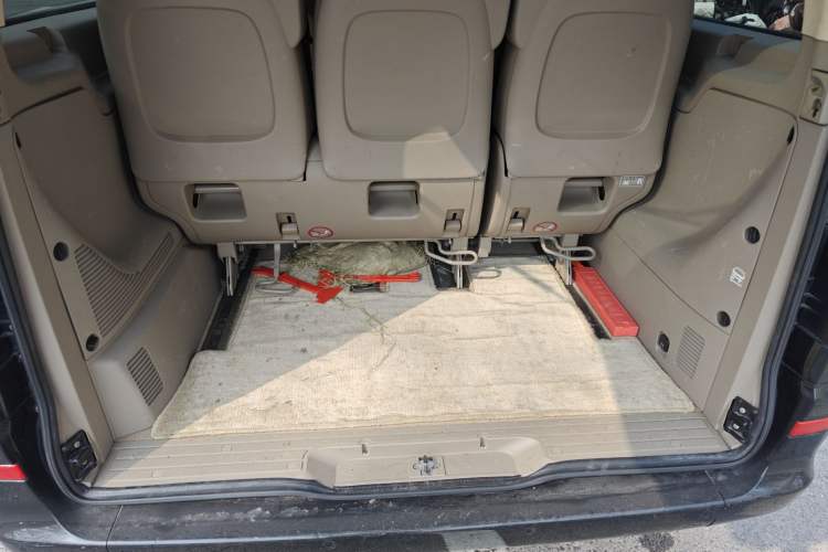 Used Mercedes-Benz Viano 2010 2.5L Prestige Edition Trunk