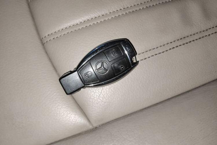 Used Mercedes-Benz Viano 2010 2.5L Luxury Edition Vehicle Key