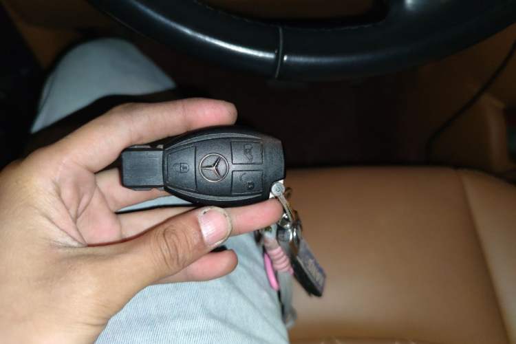 Used Mercedes-Benz Viano 2010 2.5L Prestige Edition Vehicle Key