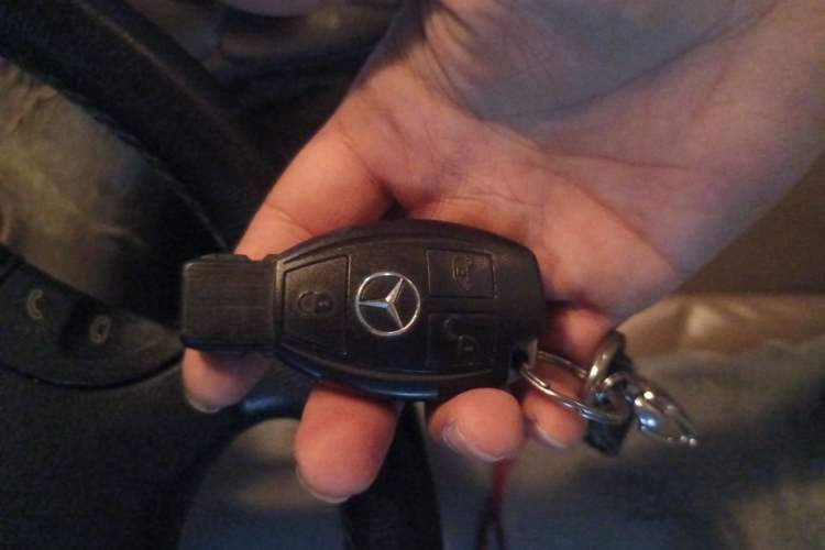 Used Mercedes-Benz Viano 2010 2.5L Prestige Edition Vehicle Key