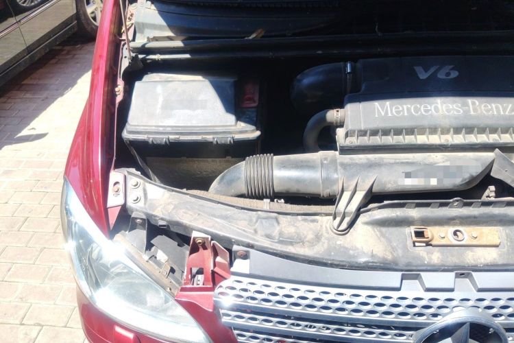 Used Mercedes-Benz Viano 2010 Viano 3.5L Engine Bay Right