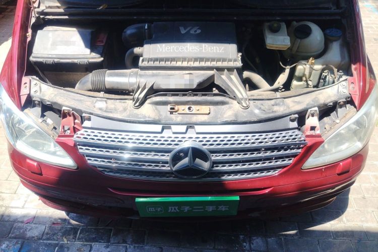 Used Mercedes-Benz Viano 2010 Viano 3.5L Engine Bay
